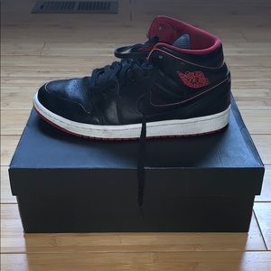 Air Jordan 1 Mid